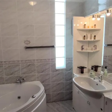 Blue Stella Luxury Daire Split