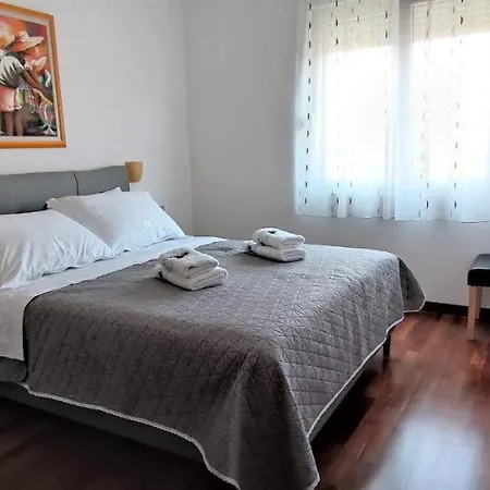 Blue Stella Luxury Split