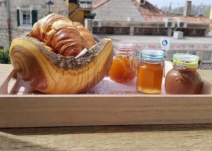 Blue Stella Luxury * Split